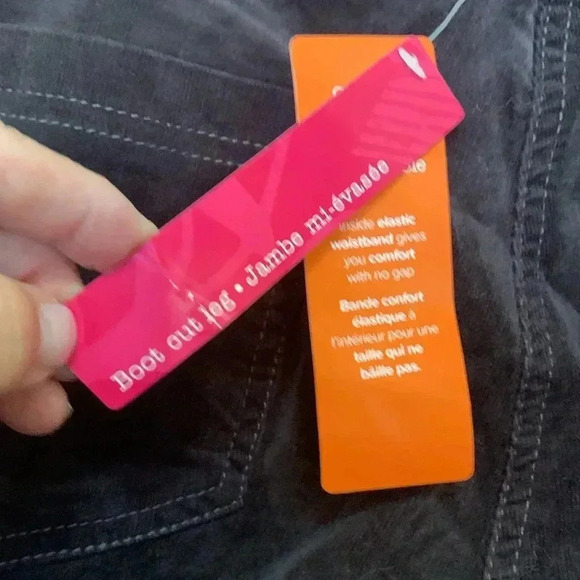 Pennington’s NWT velvety soft corduroy,  high rise, boot cut jeans - Picture 4 of 8